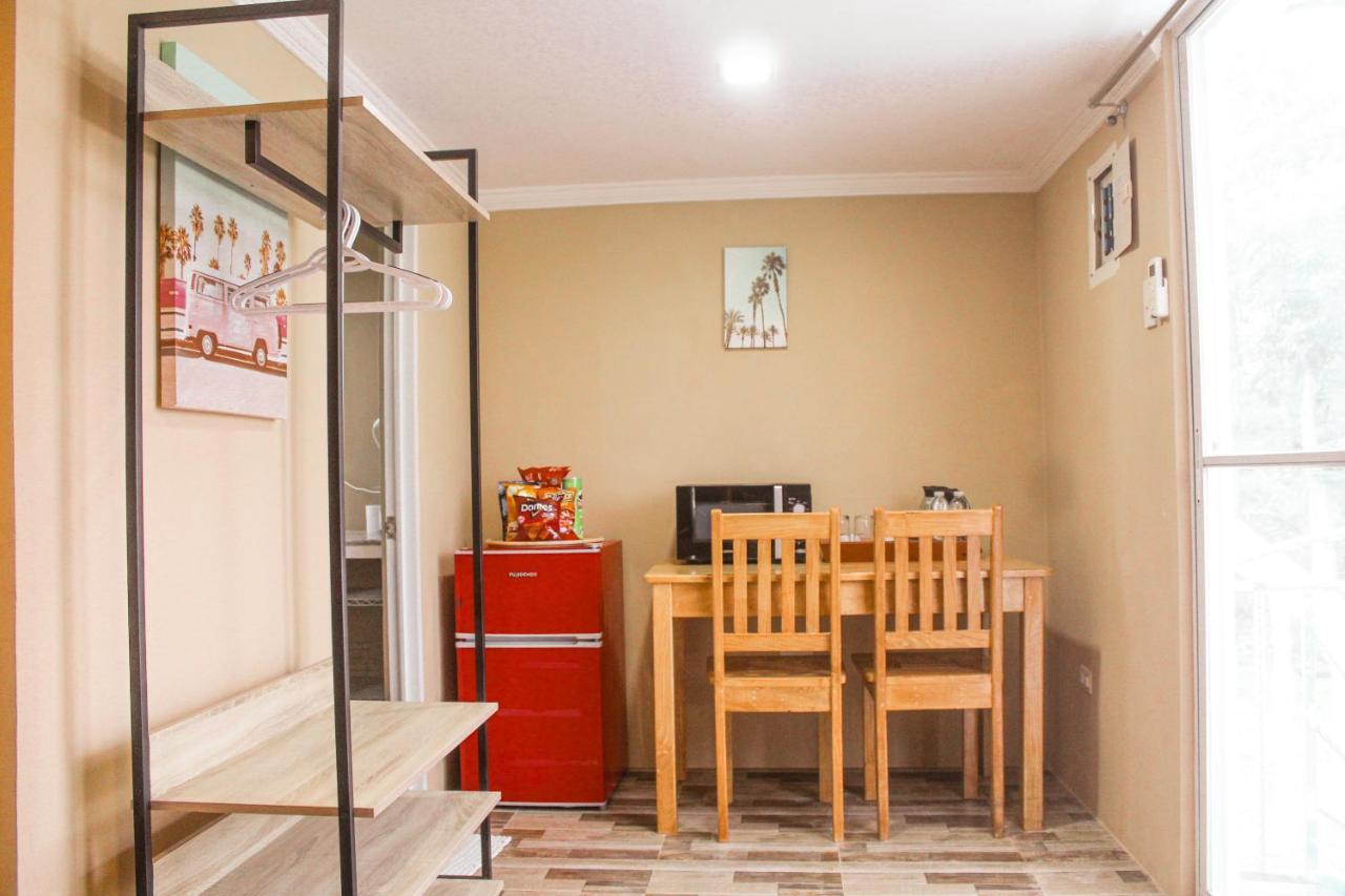 Joe'S Castle Panzió Sagbayan Kültér fotó