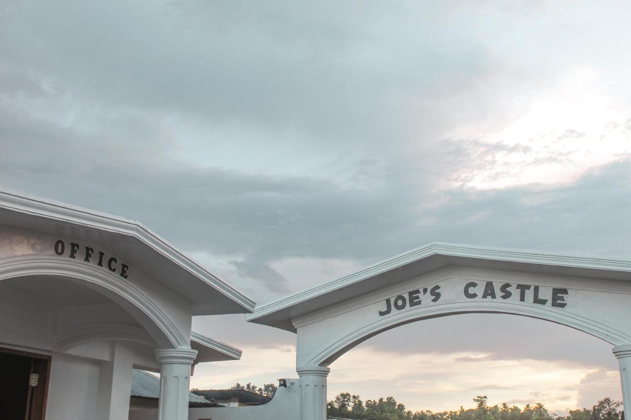 Joe'S Castle Panzió Sagbayan Kültér fotó